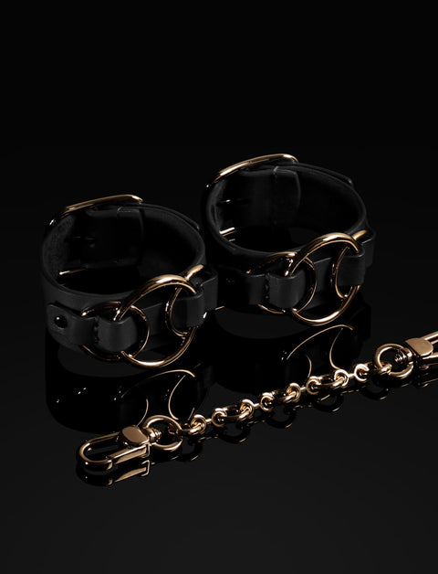 Arliah Black Bondage Kit